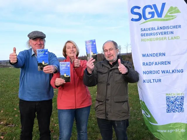 Stolz auf das Rekordprogramm des SGV Homburger Land: Ludwig Jakobi (l./Fachwart Wandern), Doris Bilobrowec (Vorsitzende) und Wolfgang Kaiser (stellvertretender Vorsitzender). | Foto: Wolfgang Abegg