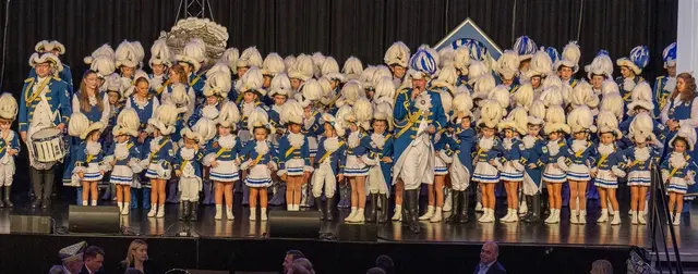 Natürlich wird auch die Jugend der gastgebenden Funken beim ersten von ihnen ausgerichteten Gardetreffen ihre Tänze präsentieren. Insgesamt tanzen derzeit 88 Kinder und Jugendliche bei den “Mini-Funken” sowie der Jugendtanzgruppe und den Junioren der Blau-Weissen. | Foto: Funken Blau-Weiss