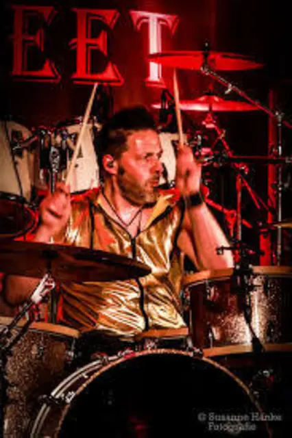 Foto: Foto mit freundlicher Genehmigung und Dank an BALLROOM BLITZ (Frank Fellinger, Mike Klatt, Michael Posthaus und Dirk Sengotta), Jürgen Hoffmann, Kubana, Susanne Hanke und Archiv