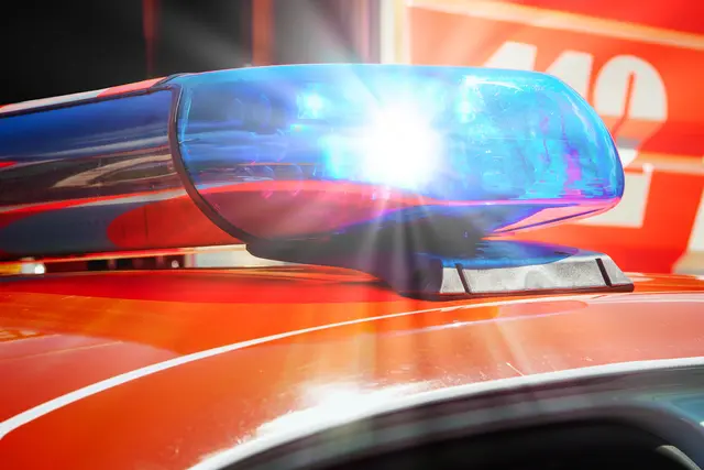 Nach dem Zusammenstoß mit einem Traktor erlitt die 36-jährige Frau tödliche Verletzungen. | Foto: AdobeStock_EKH-Pictures