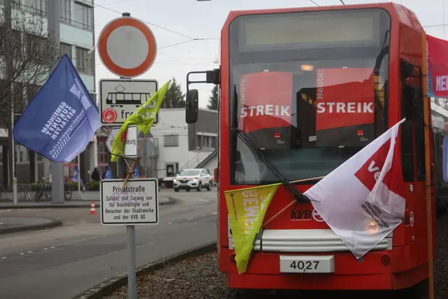 Die Gewerkschaft Verdi hat zu einem ÖPNV-Warnstreik aufgerufen.  | Foto: Arton Krasniqi