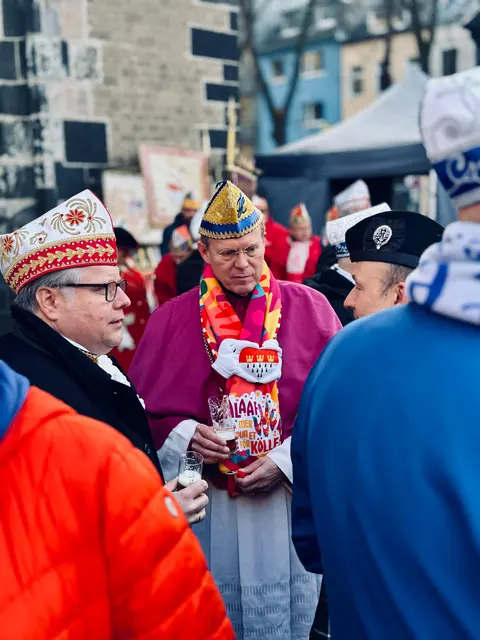 Domkapitular Dr. Dominik Meiering gestaltete den ökomenischen Gottesdienst op Kölsch anlässchlich des 100-jährigens Vereinbsjubiläums der Luftflotte. | Foto: Bastian Schlößer