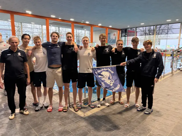 (v.l.) Trainer Jürgen Schmitz, Leon Sun Tönsmann, Jahn Mathis Bertram, Andreas Baruch, Dominik Jahn, Alexander Kjilstra, Christoph Fildebrandt, Victor Wenzel, Peter Dathe und Bent Jühlstorff. Foto: Birgit Wenzel/ SVBG