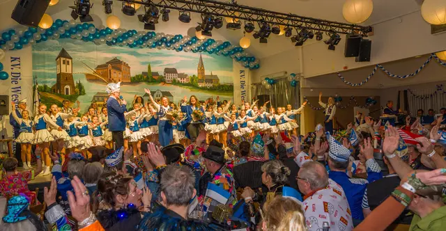 Emotional wurde es, als das Jugendtanzcorps der Westerwaldsterne seine Trainerinnen verabschiedete.                                 | Foto: Heimermann