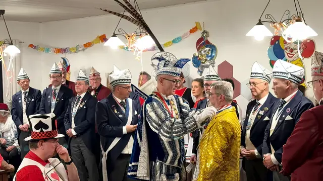 Ein Orden vom Prinz für Jens Babiak | Foto: VFSSN