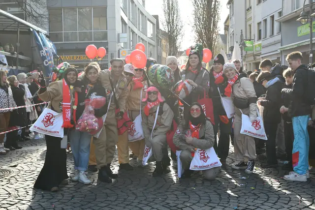 Die Brühler Helden mit vell em Büggel. | Foto: Foto: Brodüffel