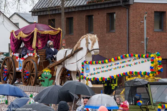 Die Jury wählte den Wagen vom Pfingstclub Büllesbach zum schönsten Wagen. | Foto: Heimermann