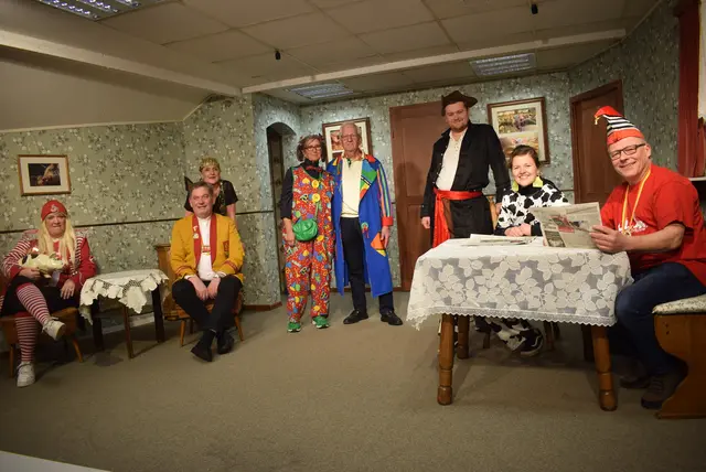 Das Theaterensemble fiebert den Aufführungen entgegen. Foto: Hoeck
