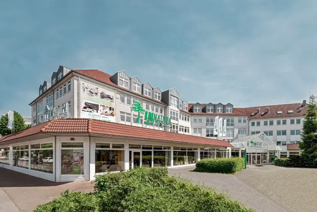 "Alles muss raus!" Bei Innatura an der Lux in Hermülheim läuft der große Räumungsverkauf.  | Foto: Foto Innatura