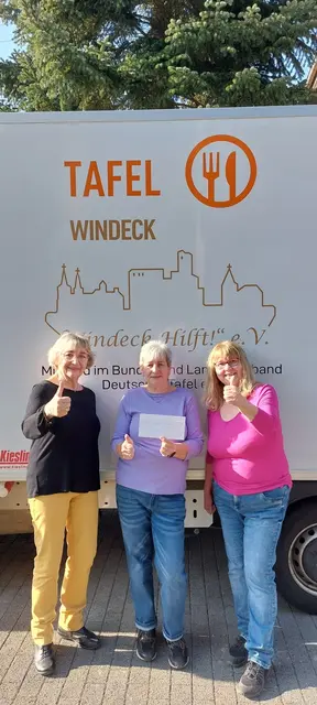 Die Spende von 380 Euro aus dem Fastensuppenessen wurde offiziell an Windeck Hilft! e.V. übergeben  | Foto: Windeck Hilft! e.V.