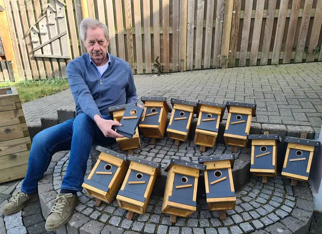 Hobbyschreiner Karl-Heinz Quast baute zahlreiche Nistkästen und schenkte sie dem NABU Morsbach | Foto: Christoph Buchen