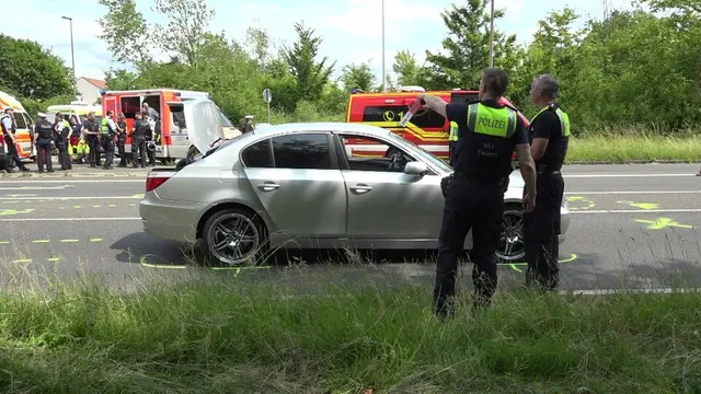 Bei dem Unfall auf der Frechener Straße im Juni letzten Jahres starben eine Schülerin und ein Schulbegleiter. | Foto: Foto Polizei Rhein-Erft-Kreis