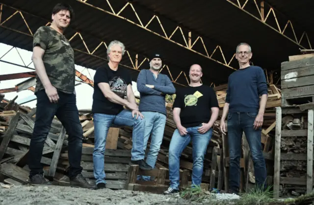 Foto: Fotos: Mit freundlicher Genehmigung und Dank an LAGO BEACH, Peter Decker, GREEN RIVER, FIRE WOMAN, Chris Fritsch und Archiv