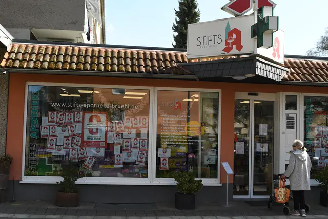 Auch die Stifts-Apotheke am Thüringer Platz bleibt am Montag, 23. März, geschlossen. | Foto: Foto Brodüffel