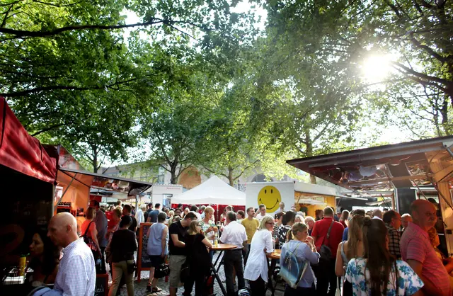 Abendmarkt auf dem Rudolfplatz in Köln. | Foto: Thilo Schmülgen
