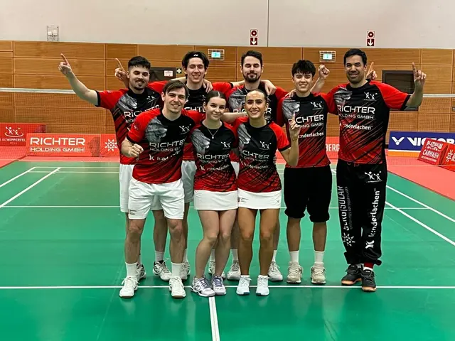 Dieses Wipperfelder Badminton-Team kämpft jetzt um den Titel „Deutscher Mannschaftsmeister“. | Foto: Andreas-Peter Lamsfuß