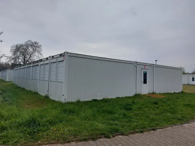 Die Stadt Brühl stellt dringend benötigte Container für Kliniken, Kindergärten und Schulen in der Ukraine zur Verfügung. | Foto: Foto: "Wir in Europa"