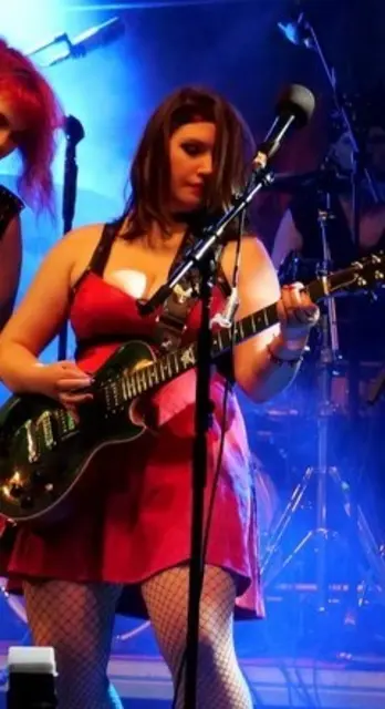 Foto: Fotos: Mit Dank und freundlicher Genehmigung vom LAGO BEACH, Abu Ghalazeh, Peter Decker, WHITE SPANDEX mit „Stocky“, „CC“, „Pat“, „Mies“, „Jeep“ und natürlich „Götz“, DIE ROCKGÖREN, Michaela Ansey, Alisabell Home, Guido Rizzato, Michael Neumahr, Ingo Dudd