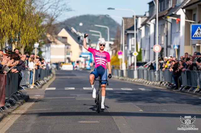 Zieleinlauf Janek Heming in Bad Neuenahr-Ahrweiler. | Foto: Holger Radsportfotos