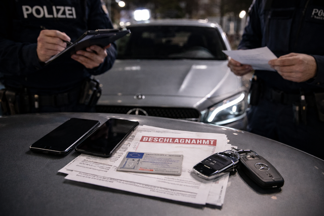 Das Bild zeigt nicht den realen Tatort oder Beteiligte. Symbolbild KI-generiert, kein echtes Foto. | Foto: KI-generiert mit ChatGPT/OpenAI
