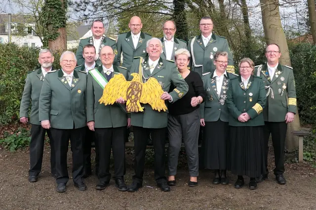 Die Könige der St. Hubertus Schützenbruderschaft 1926 e.V. freuen sich auf das bevorstehende Jubiläumsschützenfest. Foto: Schützen Refrath
