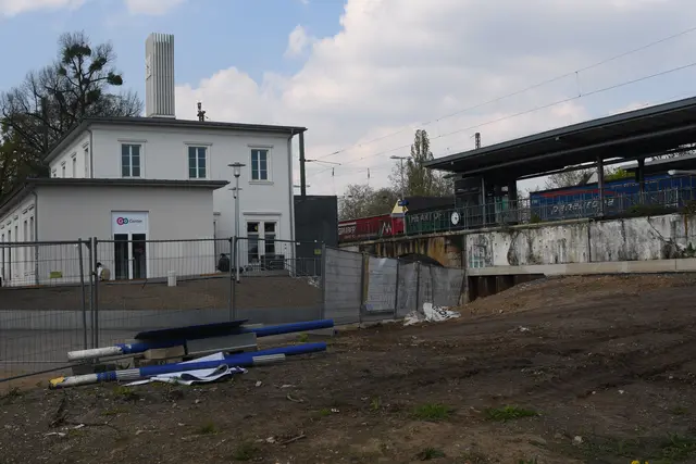 Der Baustart für die Radstation ist immer noch nicht absehbar. | Foto: Foto Brodüffel