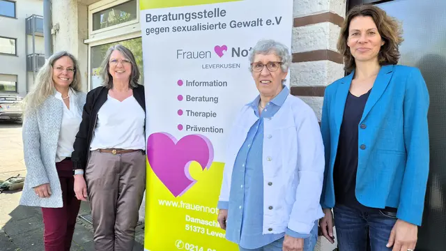 Anke Feller, Sabine Rusch-Witthohn, Andrea Frewer und Klaudia Krack (v.r.) wollen die Beratungsstelle gegen sexualisierte Gewalt noch bekannter machen und ihr Ziel möglichst durch die Teilnahme am EVL-Halbmarathon erreichen. Foto: Gabi Knops-Feiler