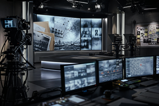 Das Bild zeigt nicht das reale Fernsehstudio oder Beteiligte. Symbolbild KI-generiert, kein echtes Foto. | Foto: KI-generiert mit ChatGPT/OpenAI