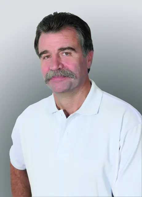 Der legendäre Heiner Brand kommt mittags zur Autogrammstunde, um die Typisierungsaktion zu unterstützen. | Foto: DHM Sportsmarketing/Detlev Hebel