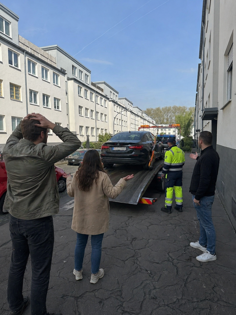 Die Bürger in Zollstock sind in Sorge: Das Parken soll massiv eingeschränkt werden | Foto: KSG Frei von Rechten Dritter