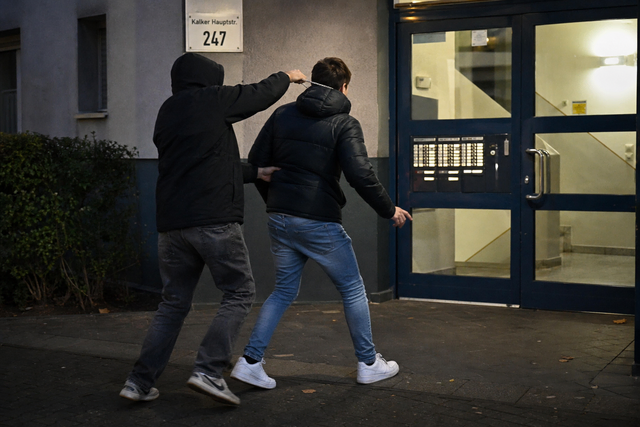 Das Bild zeigt nicht den realen Tatort oder Beteiligte. Symbolbild KI-generiert, kein echtes Foto. | Foto: KI-generiert mit ChatGPT/OpenAI