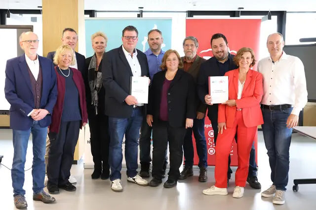 Am 6. Mai 2026 haben CDU Siegburg und SPD Siegburg ihren gemeinsamen Koalitionsvertrag unterzeichnet und der  Öﬀentlichkeit vorgestellt. | Foto: Mario Jüngling