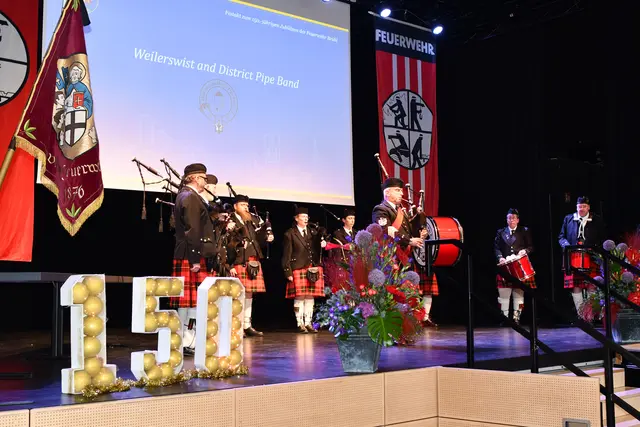 Highland-Hymnen zum 150-jährigen Bestehen der verdienstvollen Feuerwehr Brühl. | Foto: Foto Brodüffel