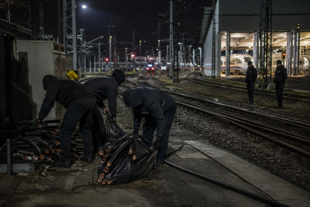 Das Bild zeigt nicht den realen Einsatzort oder Beteiligte. Symbolbild KI-generiert, kein echtes Foto. | Foto: KI-generiert mit ChatGPT/OpenAI