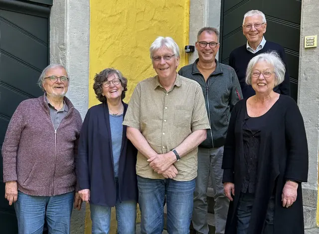 Der neu gewählte Vorstand der Freiwilligen-Börse RheinBerg e.V. (ohne Christian Gollmer) v.l. Roland Schundau (Projektleiter), Annette Kruff (Vorsitzende), Bernd Schmeier (Schatzmeister), Dr. Markus Mechtel (Stv. Vorsitzender), Hajo Tiefenstädter (Schriftführer) und Dagmar Heiß (Beirätin). Foto: FWB