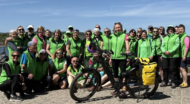250 Kilometer per Rad unterwegs, um auf das Thema Krebs aufmerksam zu machen. Foto: Frauenselbsthilfe Krebs