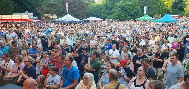 Beim 41. Schlebuscher Schützen- und Volksfest dürfte der Wuppermannpark erneut zum Publikumsmagneten werden. Für den krönenden Abschluss des viertägigen Festprogramms haben Veranstalter Werner Nolden und sein Team mit den Bläck Fööss einen echten Höhepunkt angekündigt. Foto: Gabi Knops-Feiler