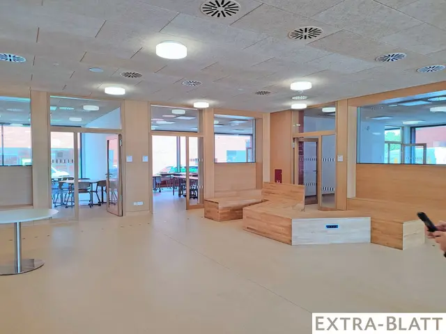 Teile des Clusters, Freiraum neben den Klassenräumen | Foto: Bracker