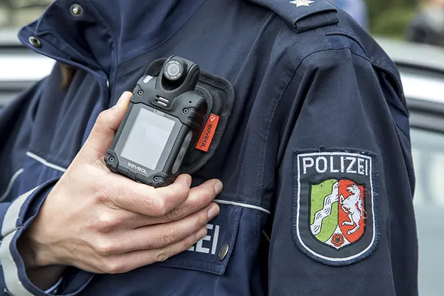 Die Polizei im Rhein-Erft-Kreis ist bereits seit Anfang 2020 mit Bodycams ausgestattet. | Foto: Foto Brodüffel