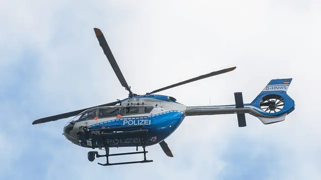 Bei der Großfahndung wurde auch ein Hubschrauber eingesetzt. | Foto: Foto  Polizeo NRW