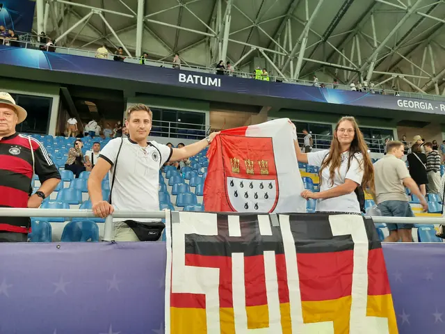 Nora und Björn bei der U21-EM in Batumi, Georgien.  | Foto: privat