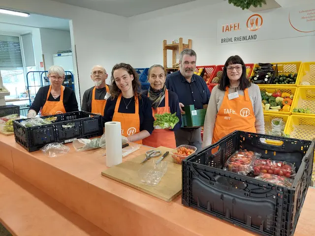 Nur mithilfe der engagierten Ehrenamtlichen ist die wichtige Arbeit der Tafel Brühl möglich. | Foto: Foto Tafel Brühl