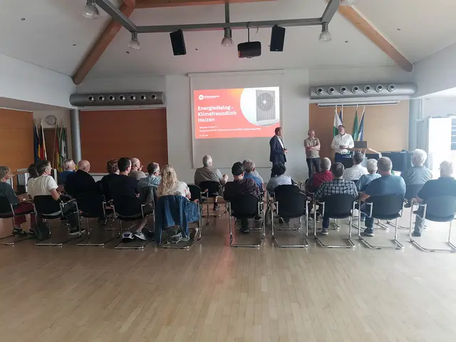 Rund 25 Besucher informierten sich über Technik, Förderung und finanzielle Vorteile. | Foto: Stadt Lohmar