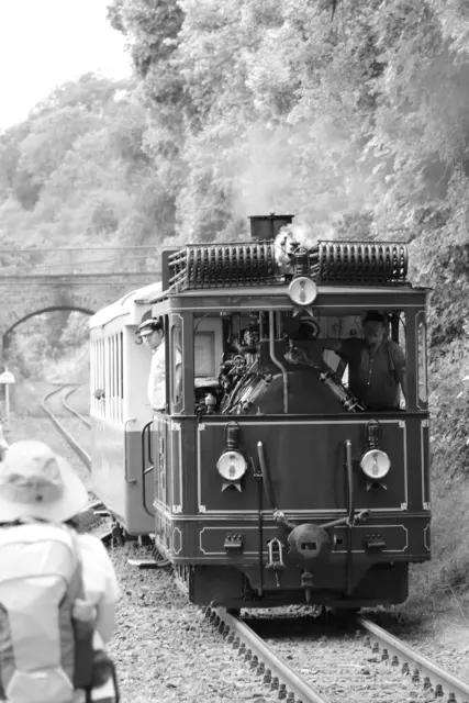Die historische Dampflokomotive „Rur“ der Selftkantbahn auf der Brohltalstrecke