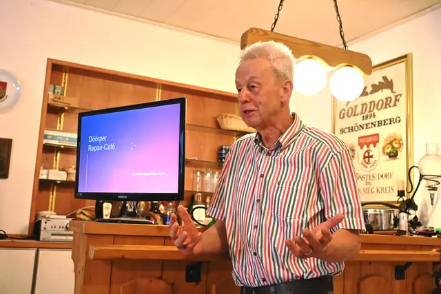 Rolf Helmut Geldsetzer hatte ganze Vorarbeit geleistet. Es blieben nur wenige Fragen unbeantwortet, ein gutes Vorzeichen für einen positiven Start im September.  | Foto: Steimel