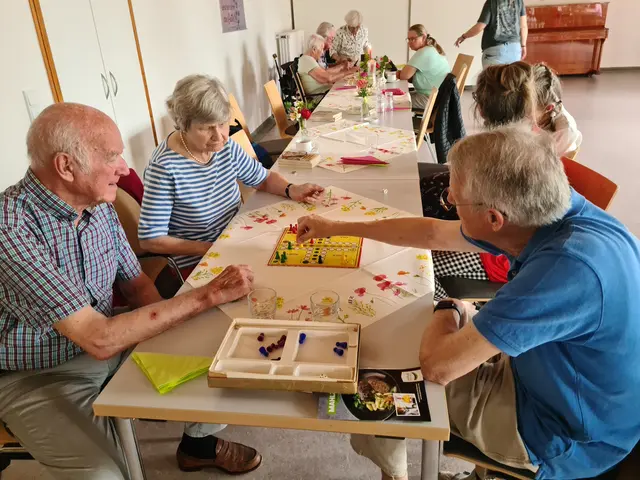 In netter Gesellschaft macht vielen Besuchern das gemeinsame Spielen besonderen Spaß. Foto: Hoeck