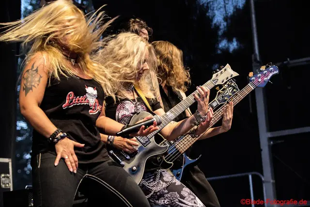 Foto: Fotos mit Dank und Genehmigung von Haus Eifgen, SHE´S GOT BALLS, Iris Boanta, Cathleen Lady Catman, Jani Näckel, Conny Marschall, Anja Assmuth, Frank Jacobi, Jochen Kubik, Michael Mai, Metal Werner, Uwe Bartzsch, Adrian Kunitz und Lisa Sheahan-Kunitz