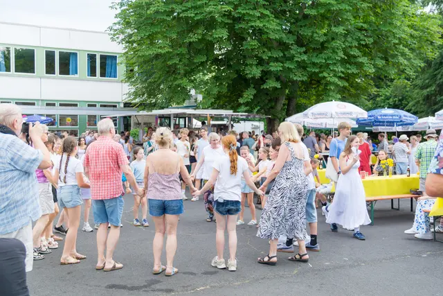Spiel und Spaß gab es zum Jubiläum auf dem Schulhof. | Foto: Gianni Rasbach