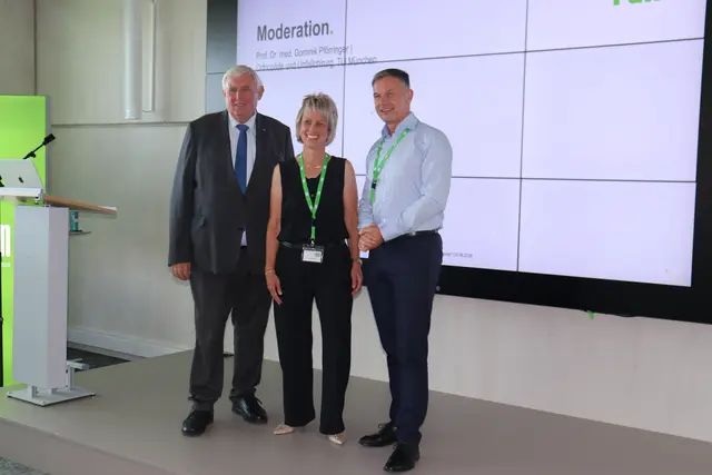 NRW-Gesundheitsminister Karl-Josef Laumann zu Gast bei den Geschäftsführern der rahm gmbH, Meike Rahm und Marco Hammerstein. | Foto: Kaiser