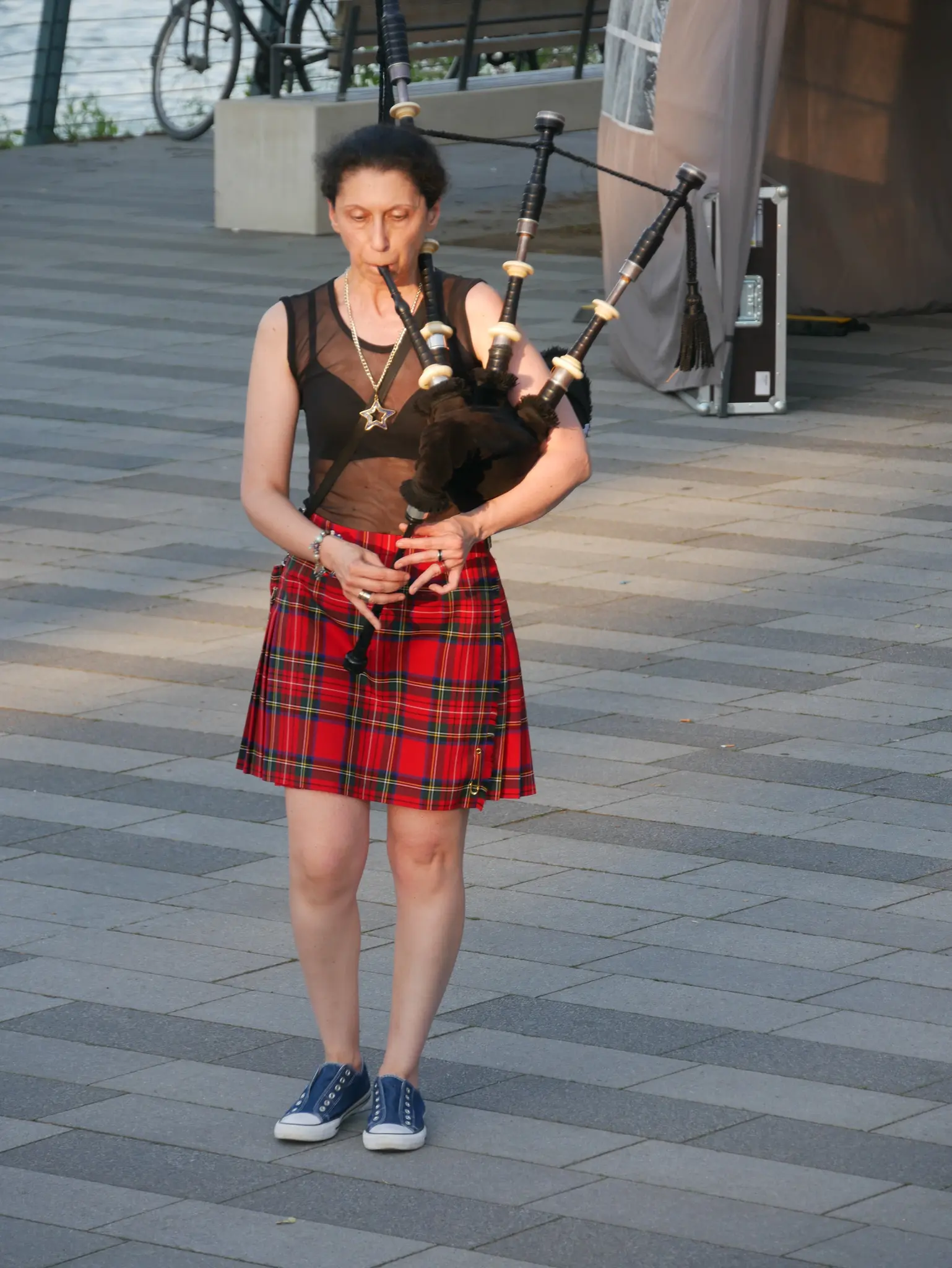 Donatella Bagpiper beim Festival RheinKlang 669 (Foto by Anita Brandstäter) Donatella Bagpiper beim Festival RheinKlang 669 (Foto by Anita Brandstäter